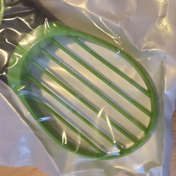3-in-1 Avocado Slicer - Green New - Picture 2 of 4